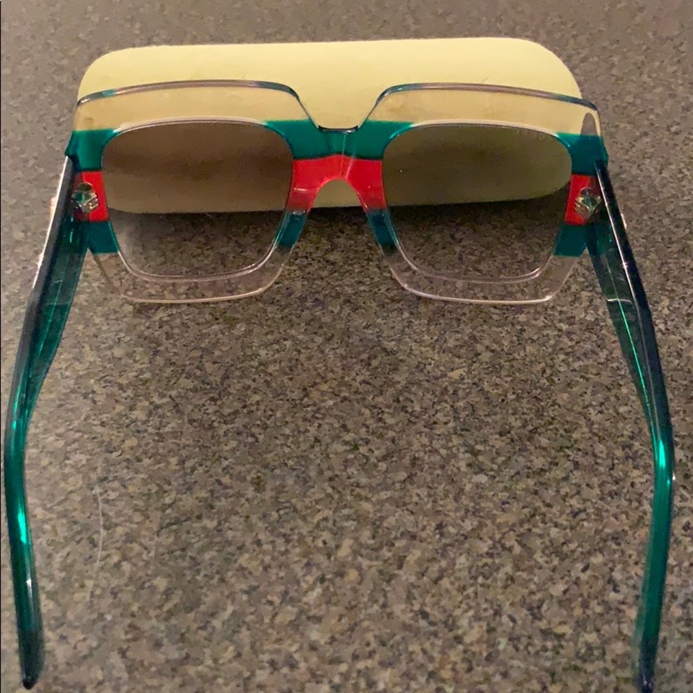 Gucci sunglasses - Picture 3 of 5